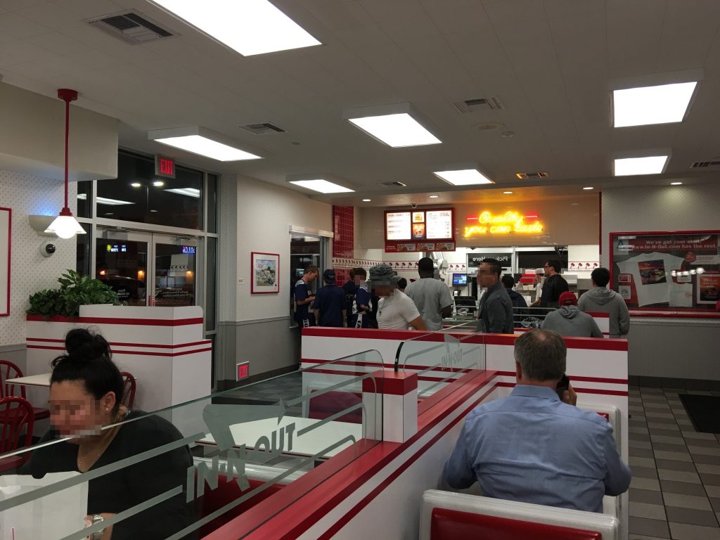 ロサンゼルス In-N-Out Burger(インアンドアウトバーガー)2