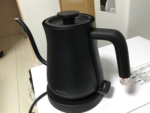 バルミューダ,電気ケトル,BALMUDA the Pod,コーヒー,ブルーボトルコーヒー,coffee
