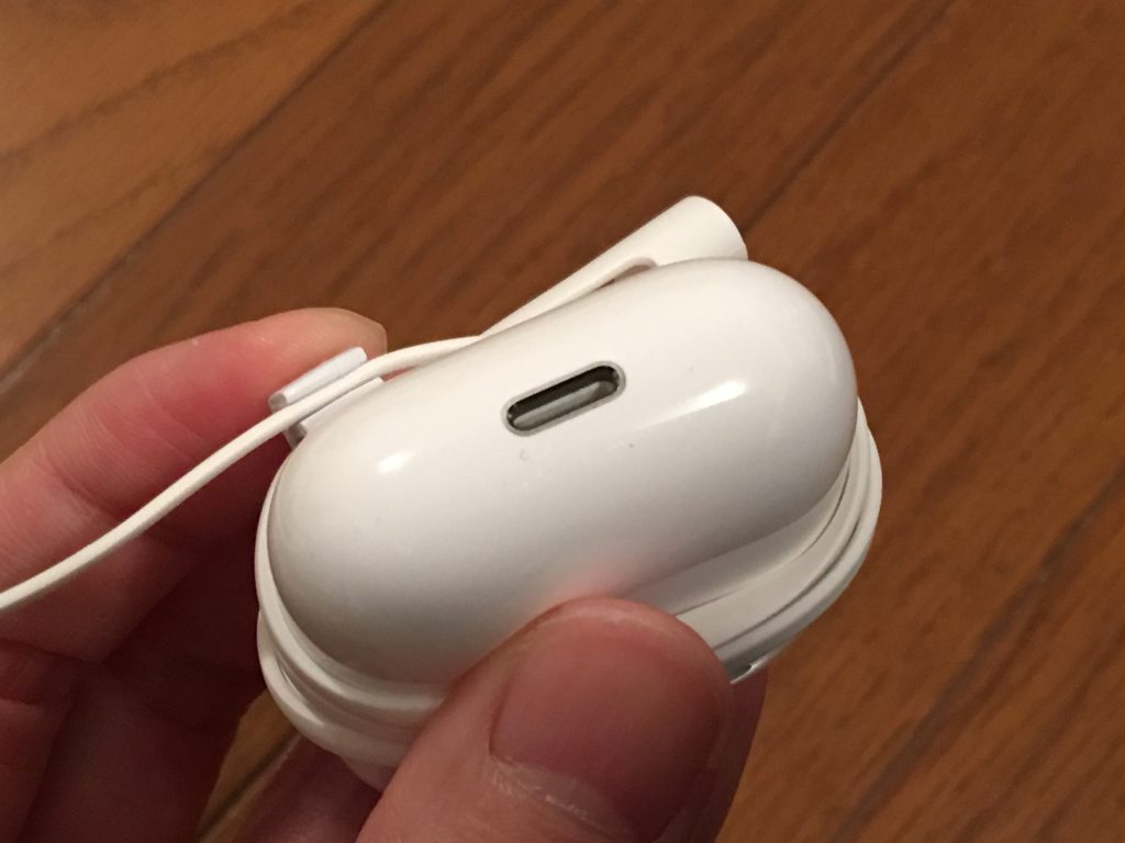 airpods,イヤホン,家事,iPhone,ワイヤレスイヤホン
