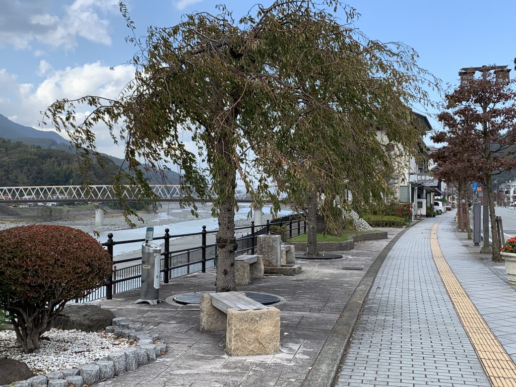 ゆるキャン,ゆるキャン△,本栖高校学園祭,秘密結社ブランケット音楽祭,身延町,山梨,聖地巡礼,